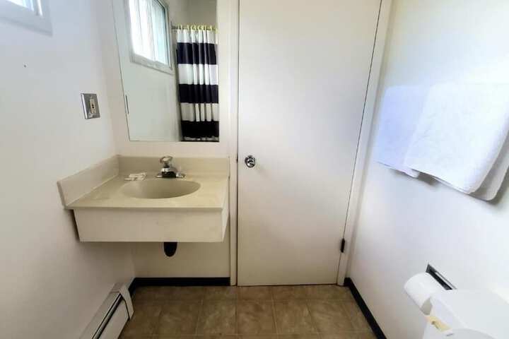 Room 46 of 99