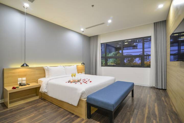 Room 33 of 92