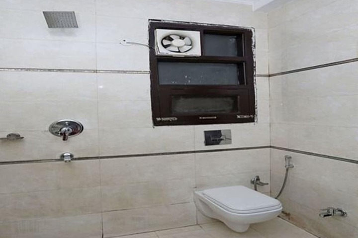 Room 15 of 15