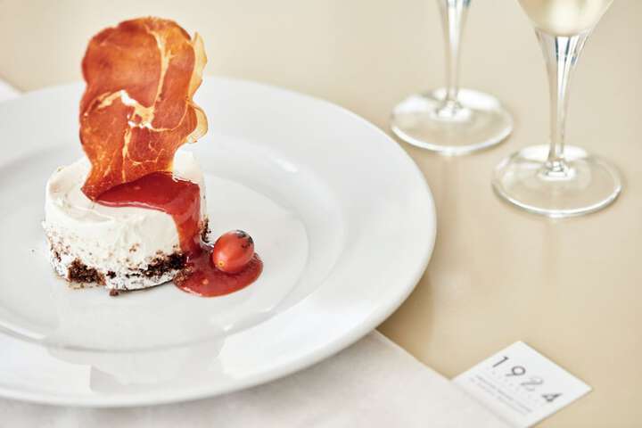 Dining 65 of 131