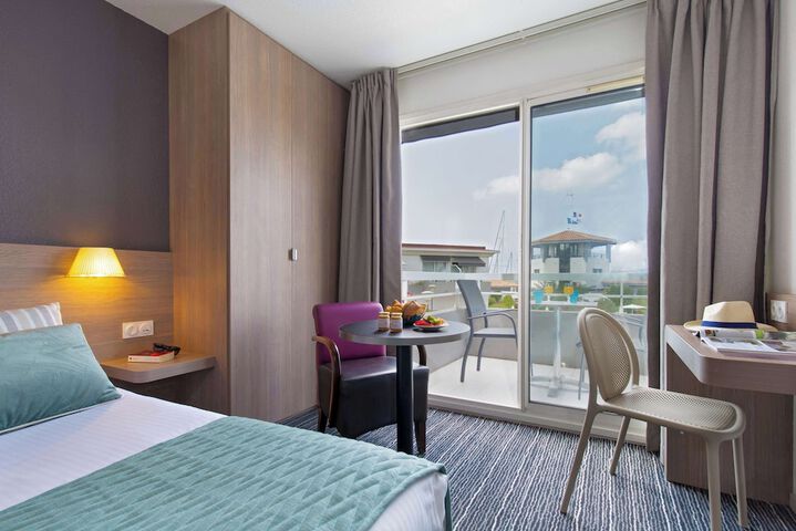 Room 45 of 111