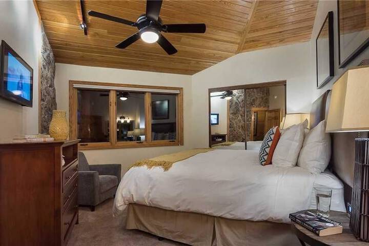 Room 8 of 25