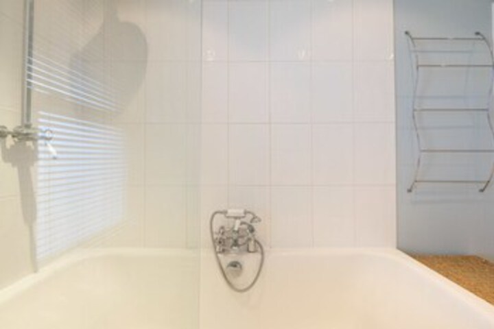Room 8 of 44
