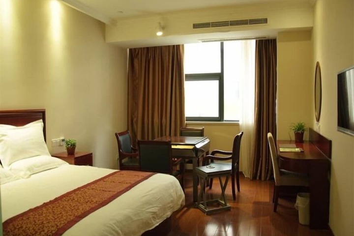 Room 21 of 40