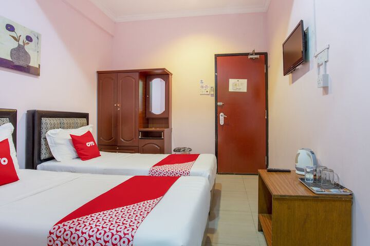 OYO 89782 Ranau City Inn