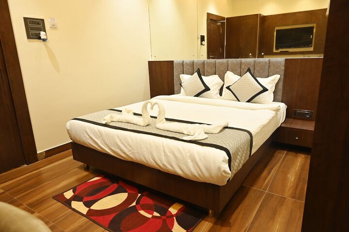 Room 19 of 35