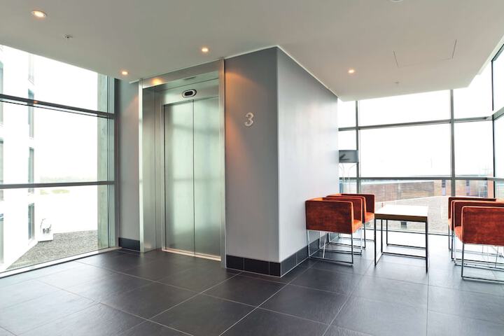Entrance & Lobby