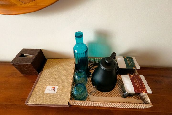 Room 9 of 38