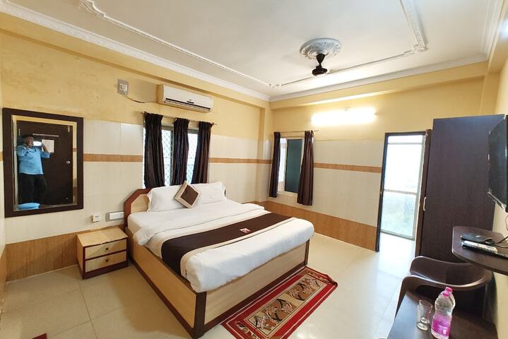 Room 15 of 18