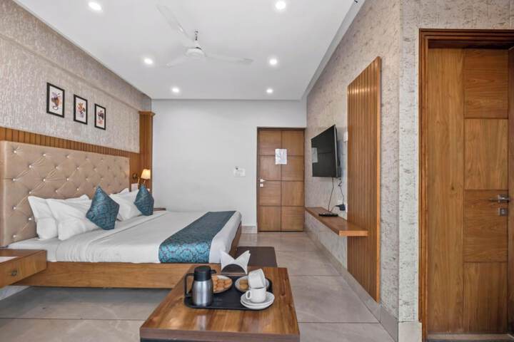 The Palm Aryan Mussoorie 5min Mall Road