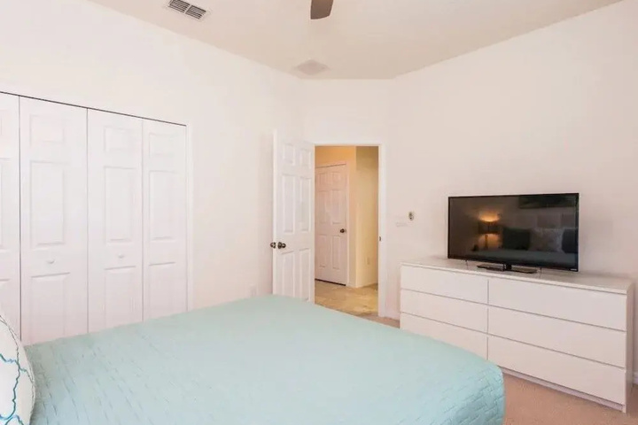 Room 7 of 22