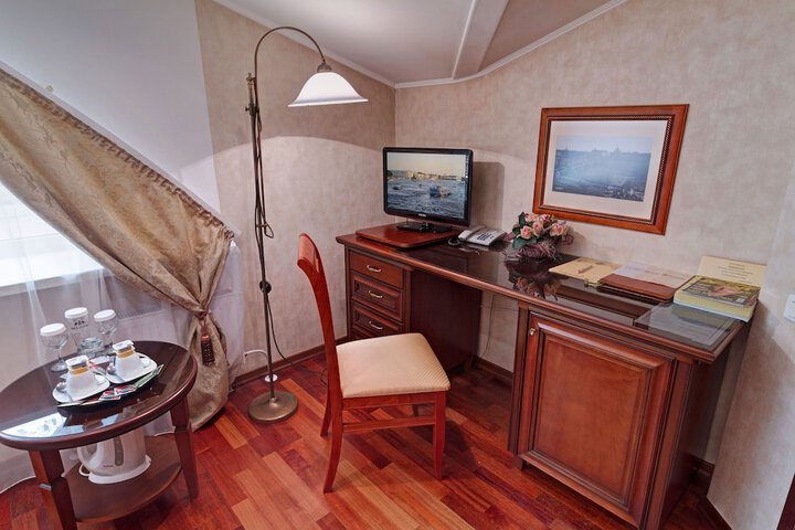 Room 26 of 71