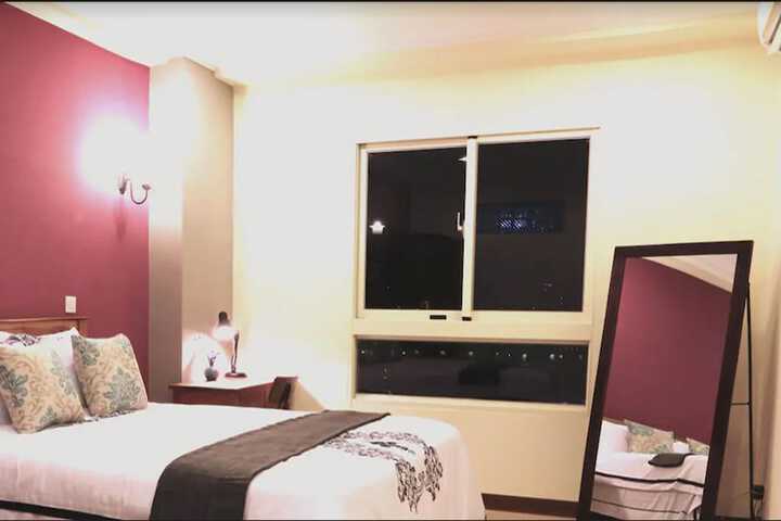 Room 10 of 35