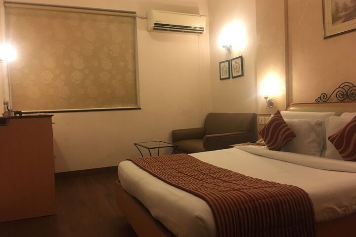 Room 4 of 41