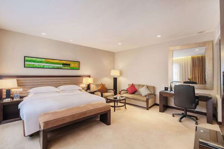 Room 21 of 35