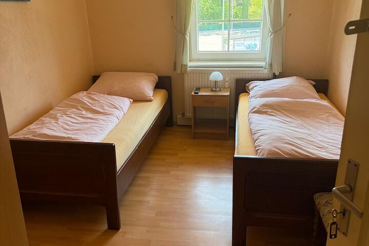 Room 2 of 6