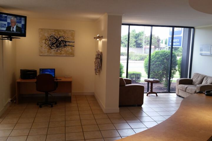 Business Center 67 of 77