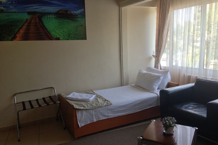 Room 6 of 35