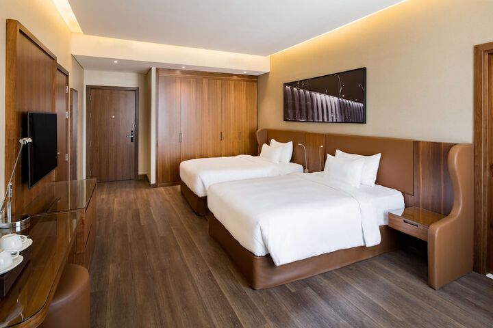 Room 28 of 260