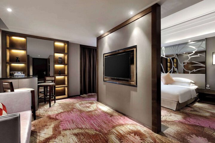 Room 25 of 51