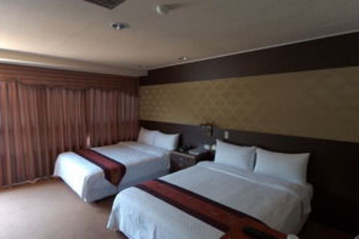 Room 35 of 47