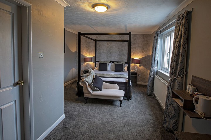 Room 13 of 86