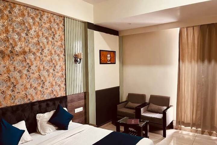 Room 18 of 29