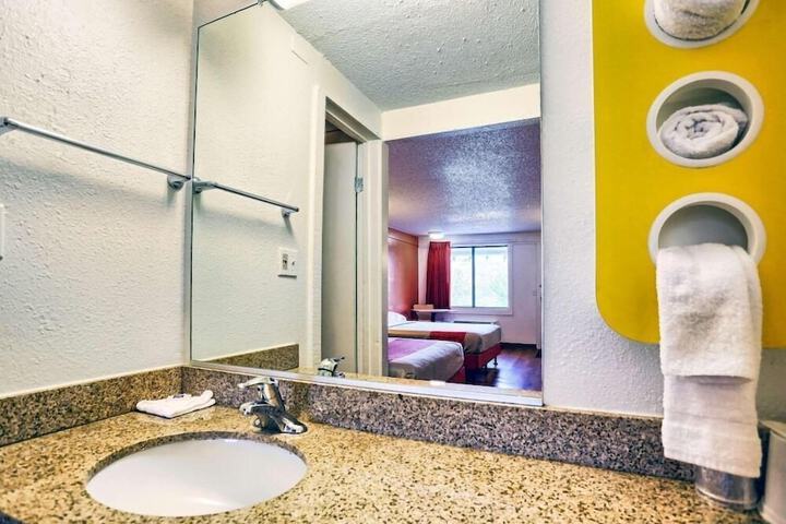 Room 28 of 36