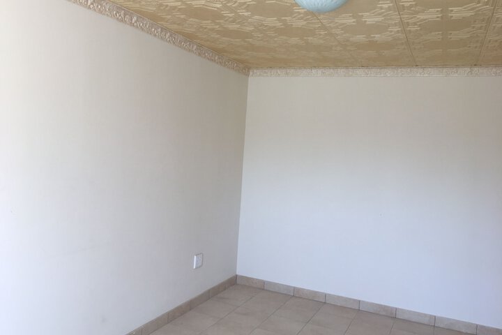 Room 4 of 6