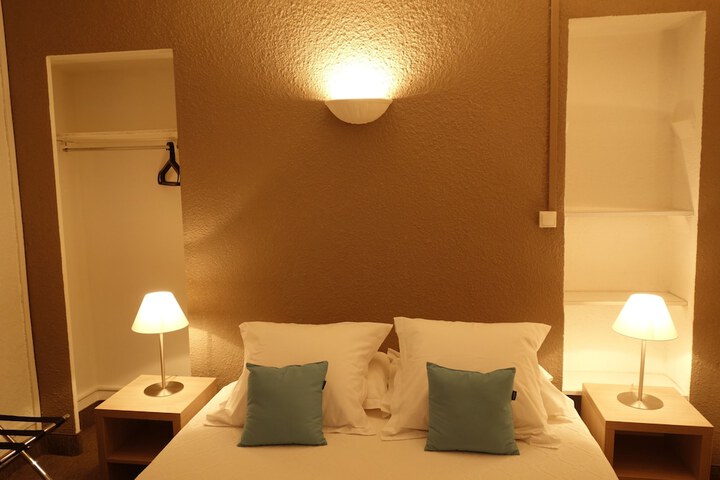 Room 17 of 54