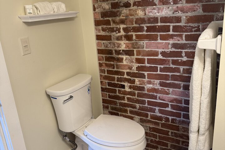 Room 122 of 182