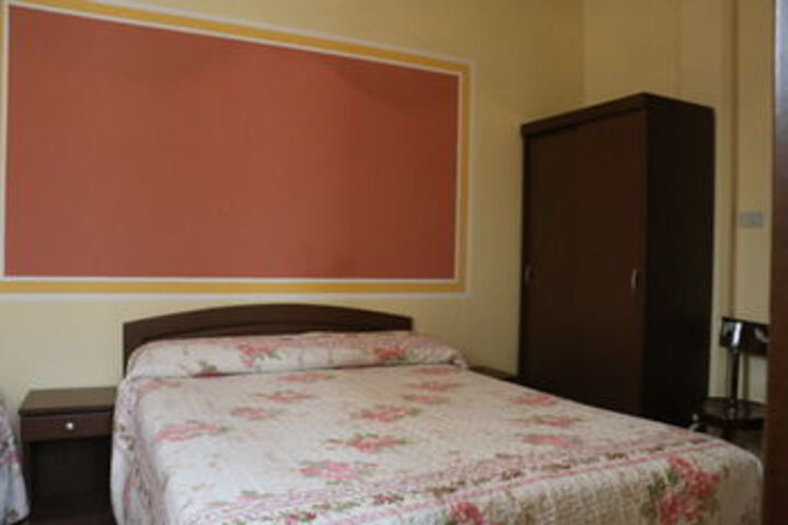 Room 36 of 62