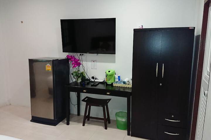 Room 15 of 137