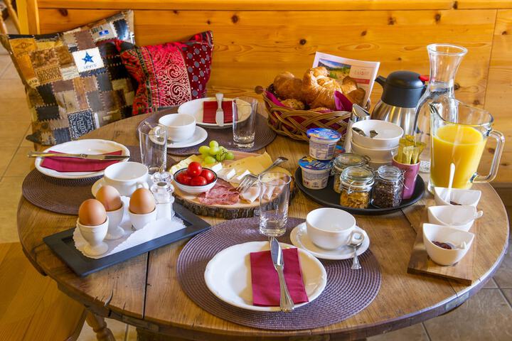 Breakfast/Coffee Service 29 of 39