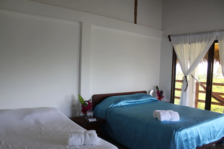 Room 5 of 10