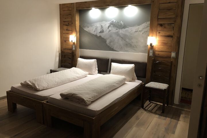 Room 55 of 100