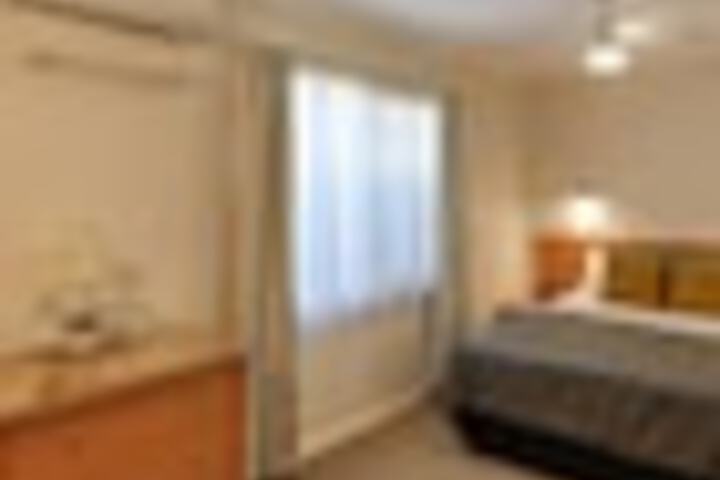 Room 32 of 138