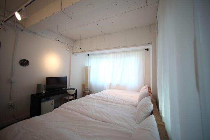 Room 22 of 155