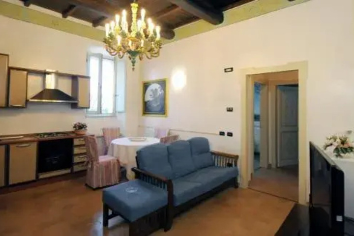 Room 5 of 14