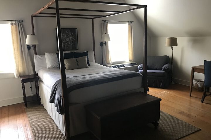 Room 13 of 63