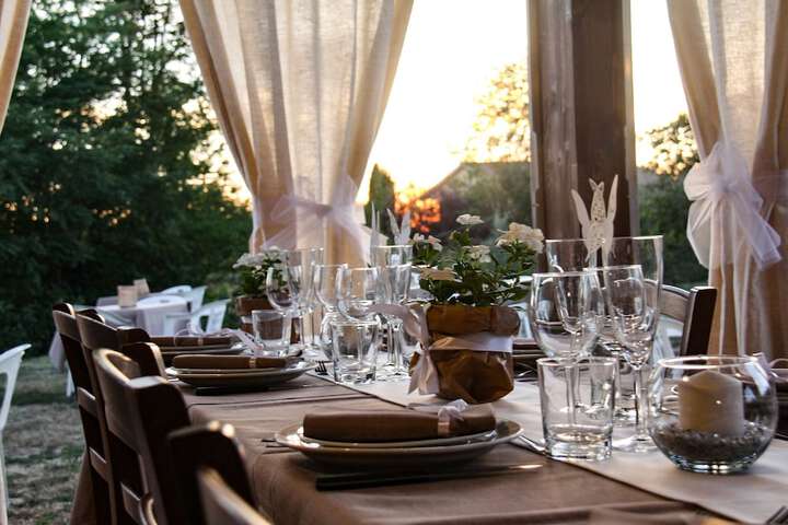 Dining 30 of 46