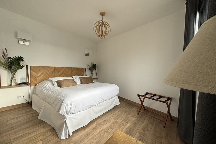 Room 43 of 83