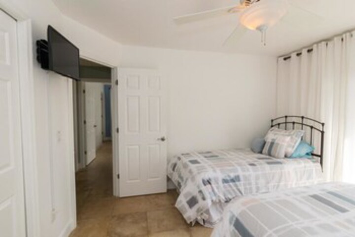 Room 19 of 25