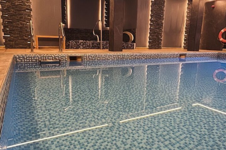 Pool Hotel