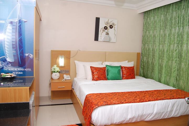 Room 8 of 55