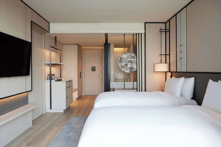 Room 12 of 79