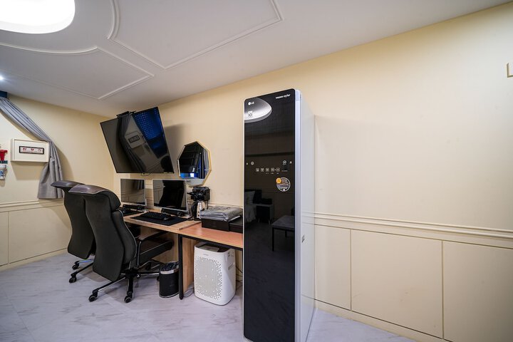 Room 47 of 57