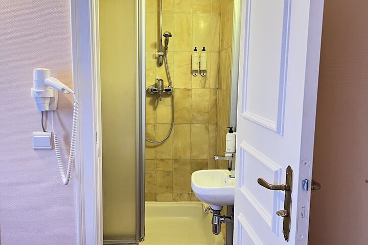 Room 45 of 58