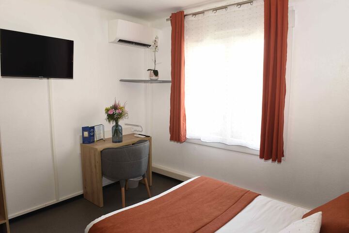 Room 33 of 113
