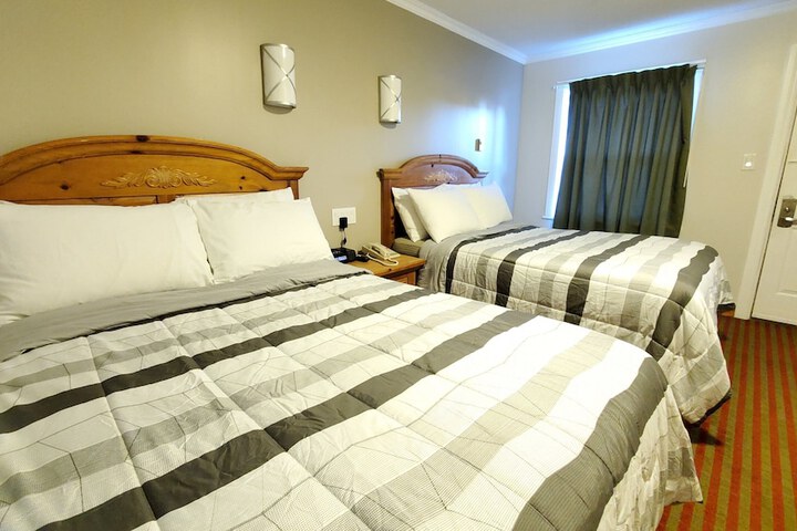 Room 51 of 181